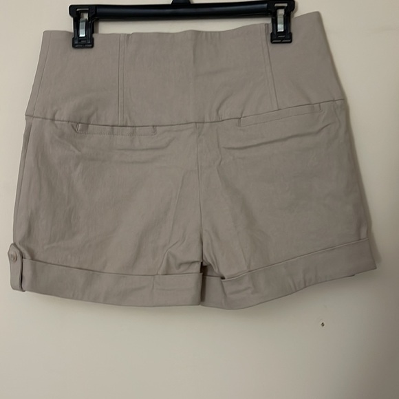 Short - Picture 8 of 12